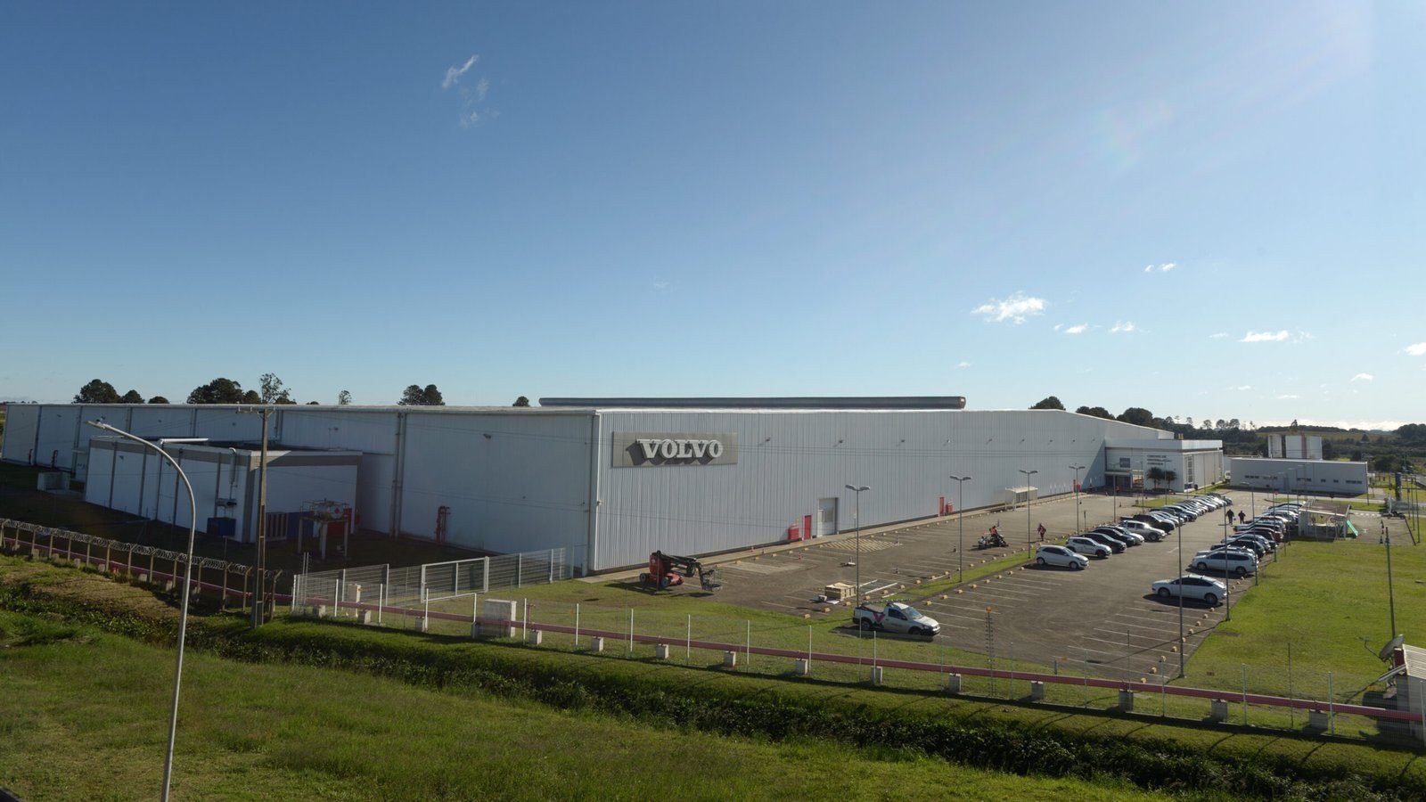 Com Centro de Distribuição maior Volvo melhora disponibilidade de peças aos veículos da marca