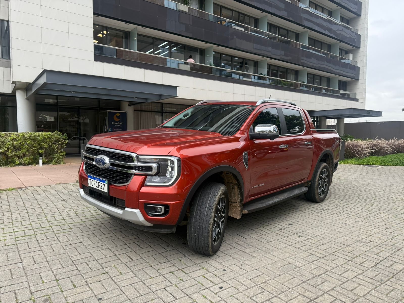 Ranger Limited harmoniza força bruta com refinamento de SUV de luxo