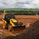 JCB lança nova retroescavadeira 3CX Plus