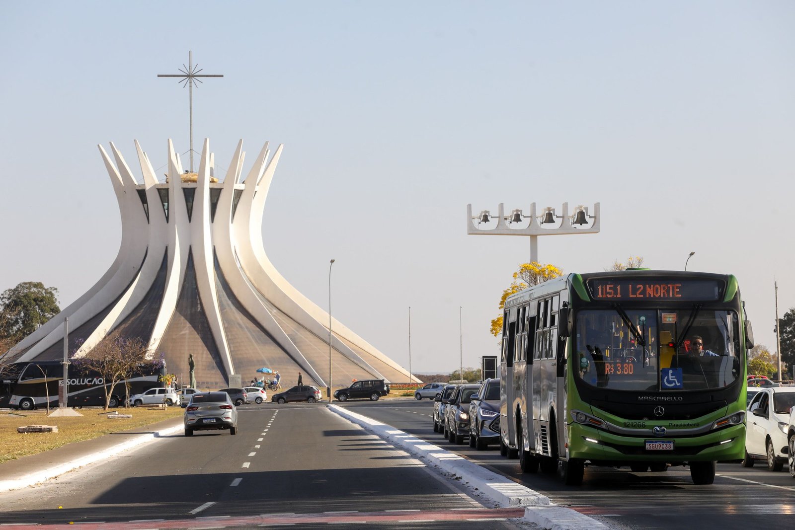 Queda de 45% em dez anos: Como Brasília recuperou a demanda com bilhetagem digital e integração multimodal