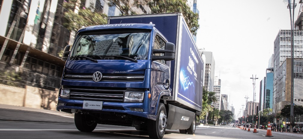 VWCO celebra cinco anos do e-Delivery e reforça avanço da eletromobilidade no transporte de cargas
