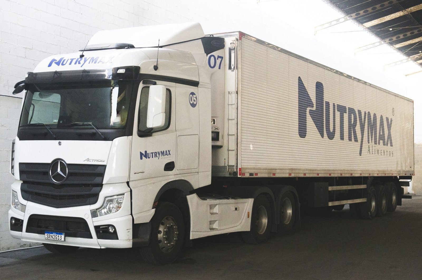 Nutrymax Alimentos adquire 114 caminhões Mercedes-Benz