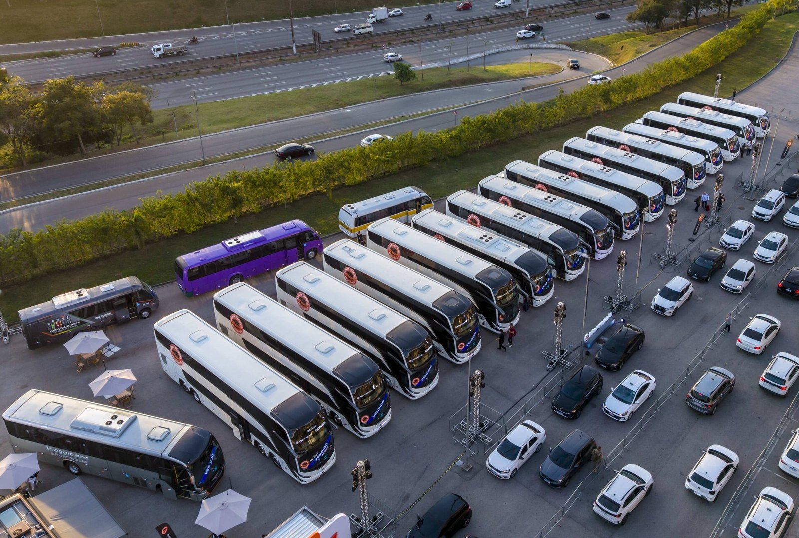 Marcopolo vende mais de 300 ônibus na Lat.Bus