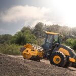 Volvo lança compactador de solo SD120