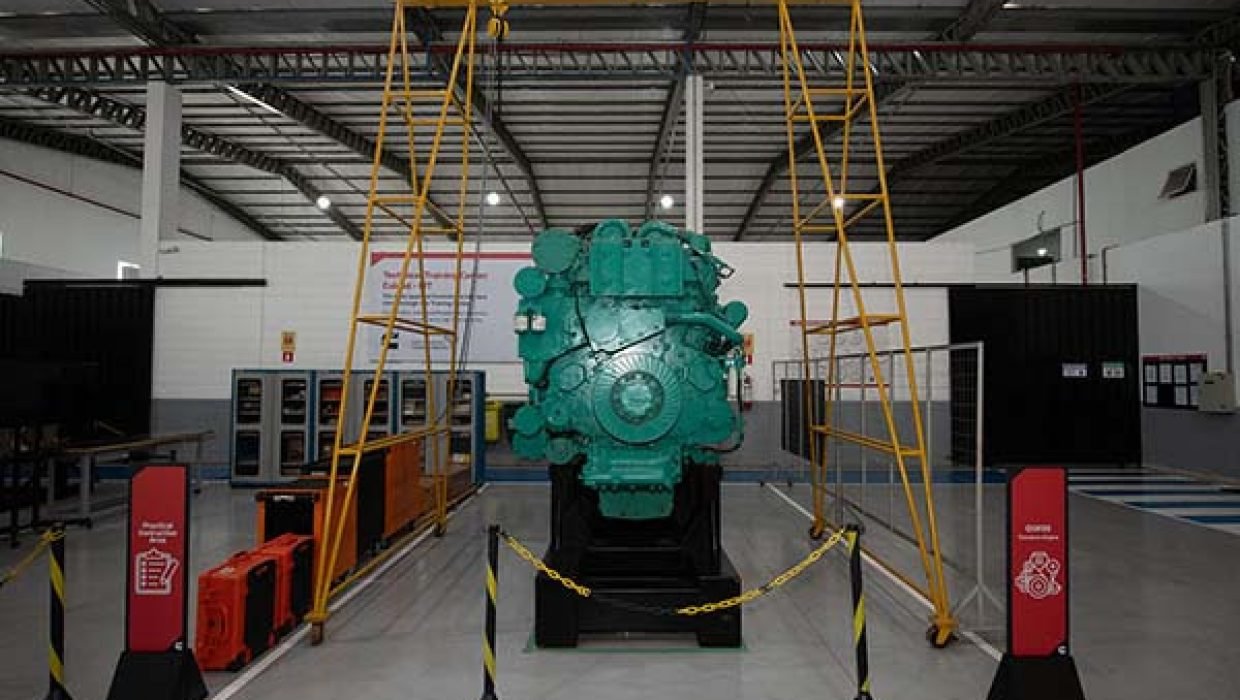 CUMMINS - CENTRO DE TREINAMENTO - 12.25