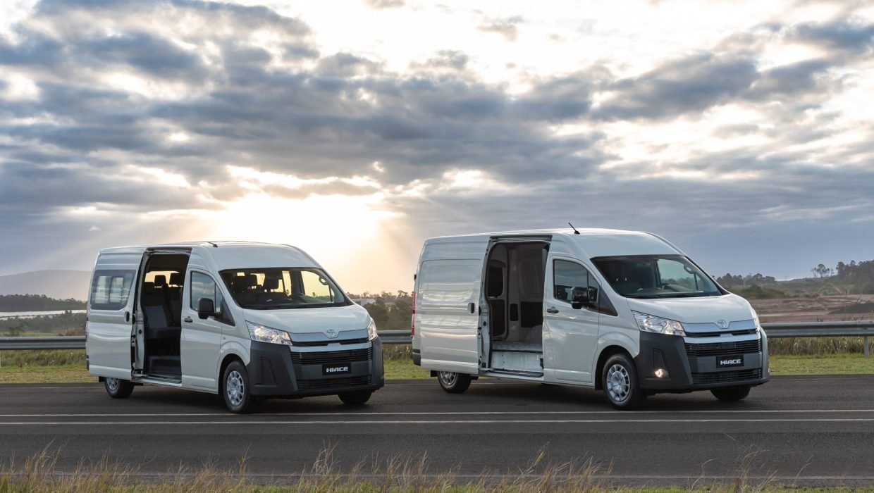 HIACE FURGÃO - 01.26 F