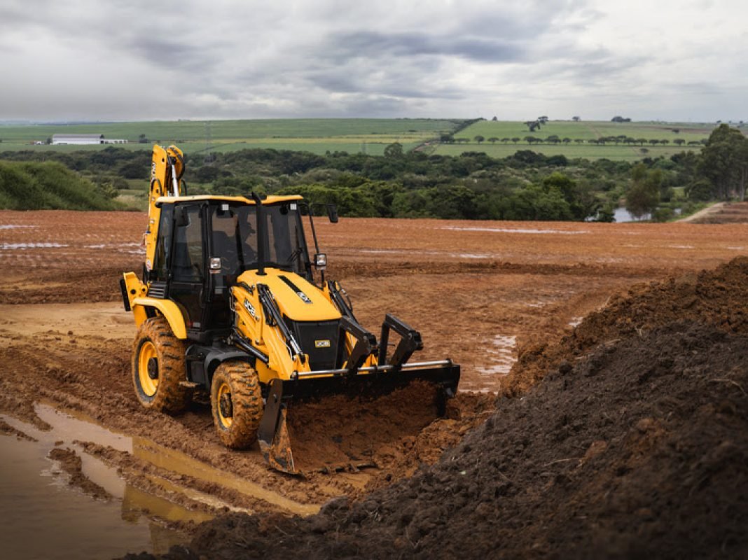 JCB - 3CX Plus 01