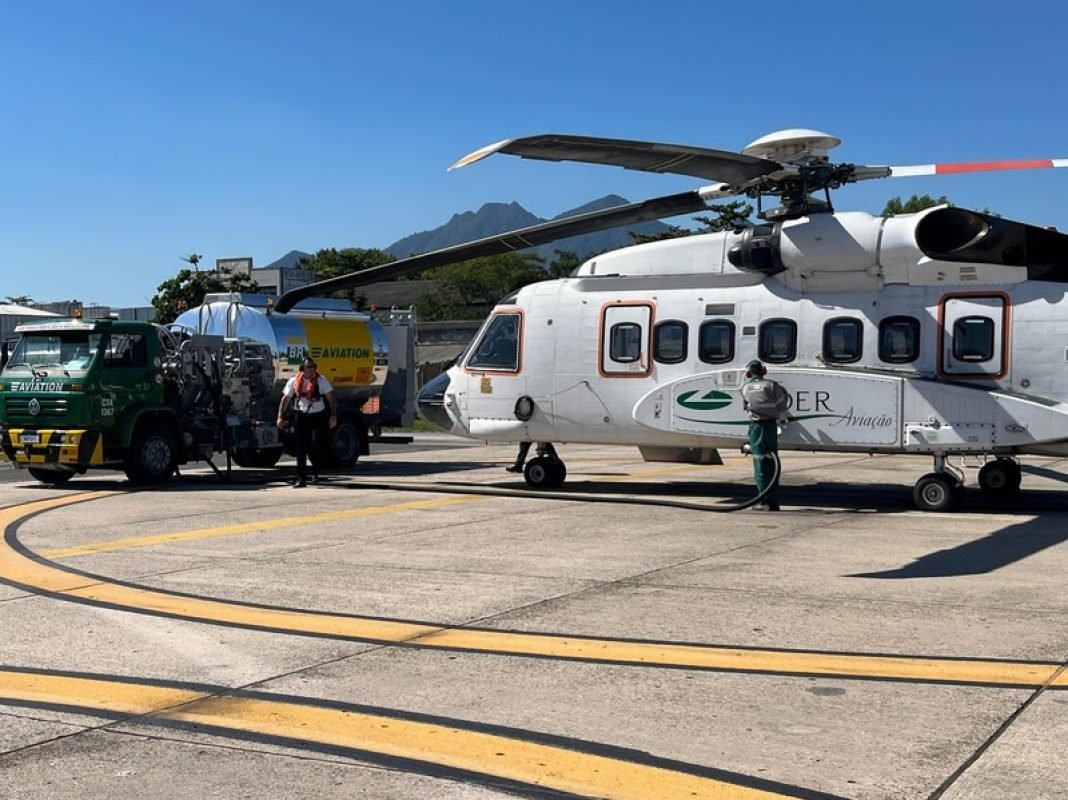 Líder Aviação 01