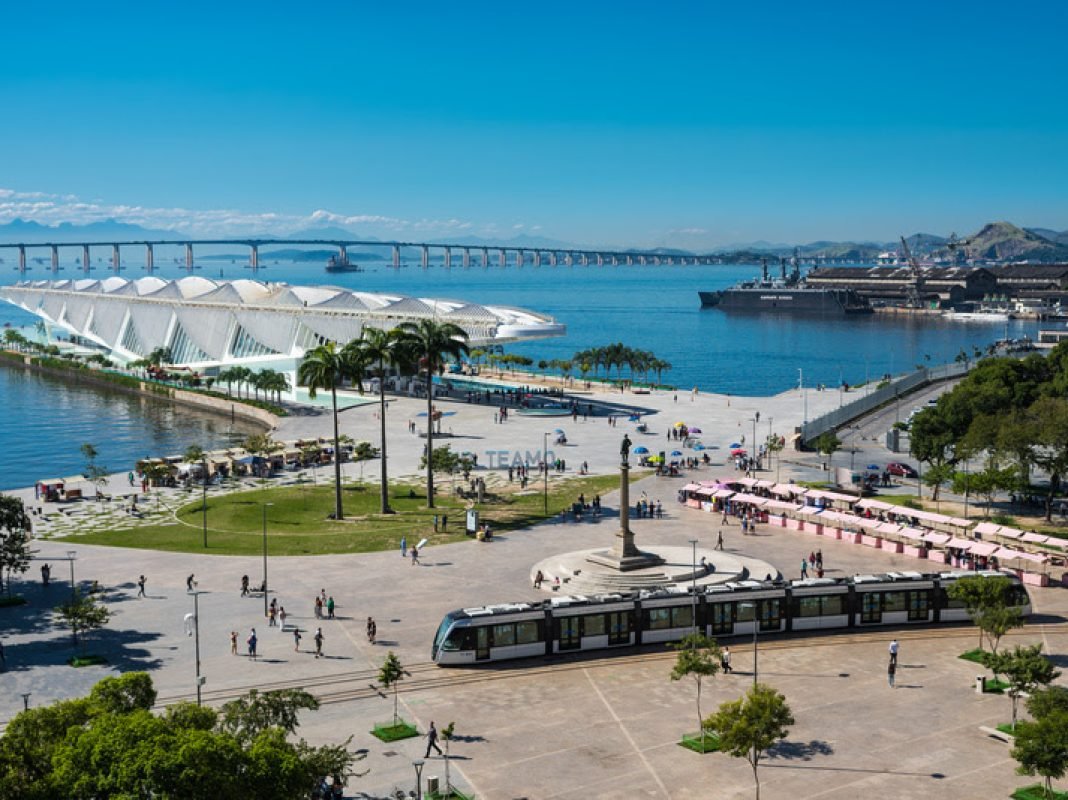 30/06/2017_VLT.Rio Operação Estação-Parada: Museus. Praça Mauá. Rio de janeiro. BRASIL. WWW.ALEXFERRO.COM.BR